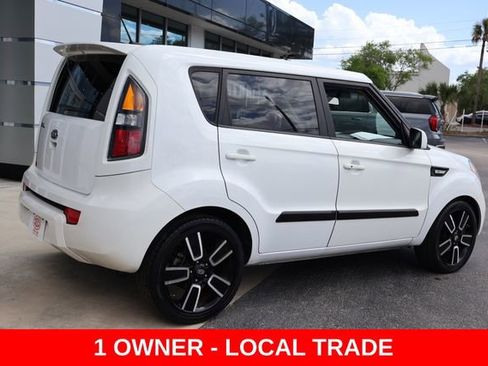 Used 2011 Kia Soul + FWD image 9