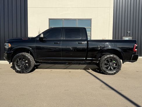 Used 2019 RAM 2500 Laramie w/ Night Edition image 2