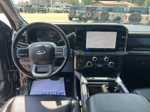 Used 2024 Ford F250 Lariat w/ Black Appearance Package AWD/4WD image 19