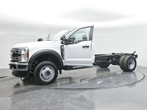 New 2025 Ford F550 XL image 4