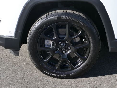 Used 2025 Jeep Compass Latitude w/ Convenience Group image 25