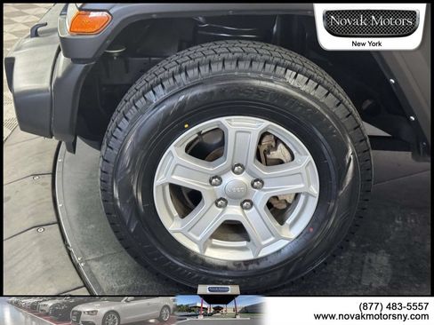 Used 2022 Jeep Wrangler Unlimited Sport AWD/4WD image 7