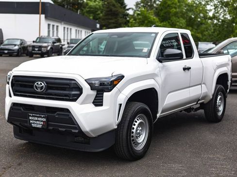 Used 2024 Toyota Tacoma SR RWD image 6