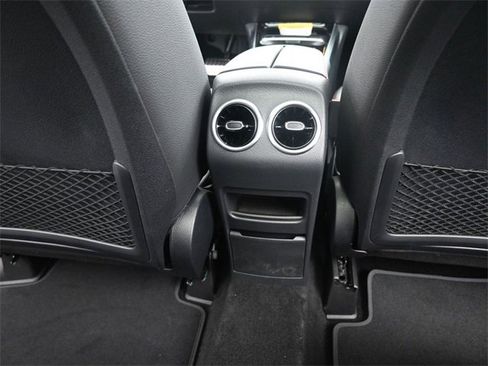 New 2024 Mercedes-Benz GLB 250 image 24