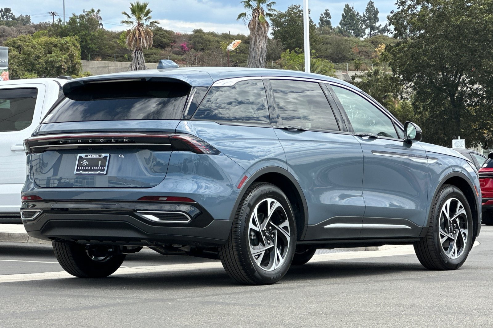 New 2026 Lincoln Nautilus Premier w/ Equipment Group 102A AWD/4WD image 3