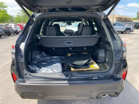 Certified 2025 Subaru Forester Touring AWD/4WD image 8