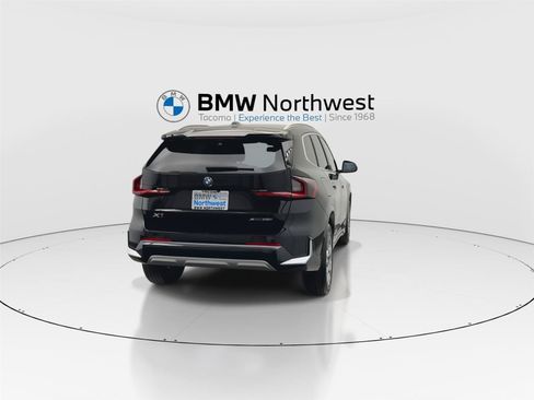 Used 2023 BMW X1 xDrive28i w/ Convenience Package AWD/4WD image 2
