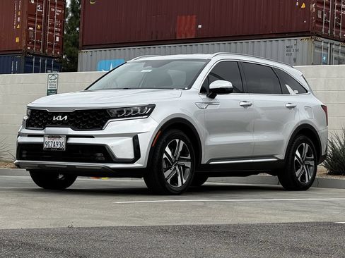 Used 2023 Kia Sorento EX AWD/4WD image 9