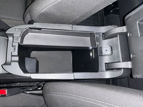 Used 2023 GMC Terrain SLE w/ Driver Convenience Package image 26