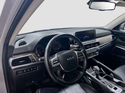 Certified 2022 Kia Telluride EX w/ EX Premium Package AWD/4WD image 9
