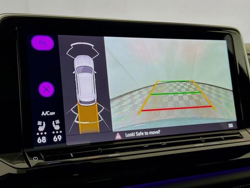 Used 2025 Volkswagen Atlas Cross Sport SEL image 18