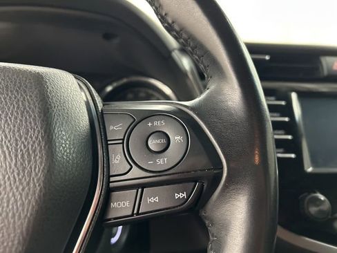 Used 2020 Toyota Camry SE FWD image 10