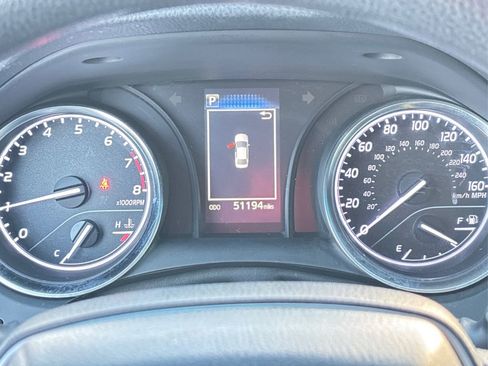 Used 2018 Toyota Camry LE image 21