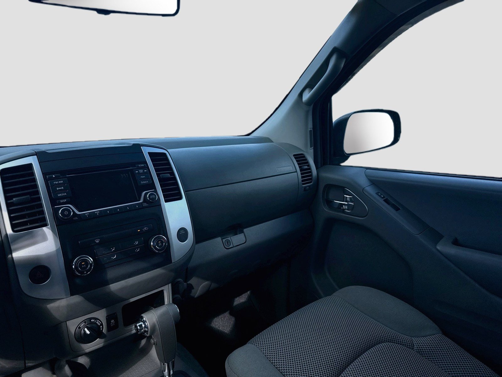 Used 2016 Nissan Frontier SV AWD/4WD image 22