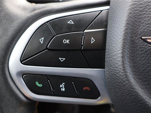 Used 2021 Chrysler Pacifica Pinnacle image 17