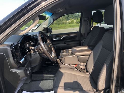 Used 2022 Chevrolet Silverado 1500 LT w/ Protection Package AWD/4WD image 22