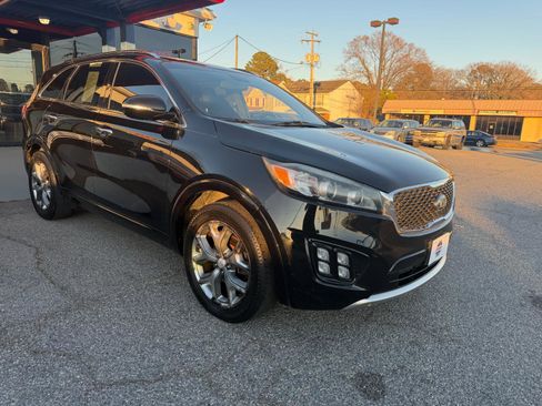 Used 2016 Kia Sorento SX image 3