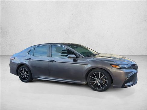 Certified 2022 Toyota Camry SE w/ Audio Upgrade Package FWD image 4