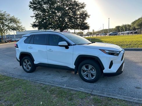 Used 2024 Toyota RAV4 XLE w/ Convenience Package FWD image 7