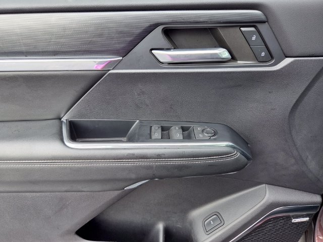 Used 2024 GMC Acadia Elevation w/ Luxury Package FWD image 16