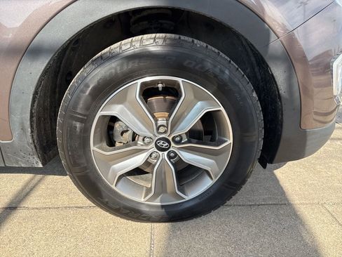 Used 2014 Hyundai Santa Fe GLS image 39