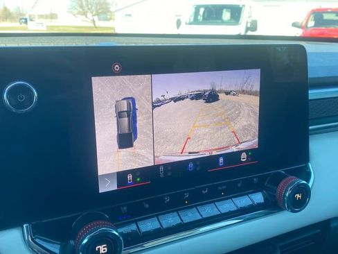 Used 2024 GMC Canyon AT4X image 28