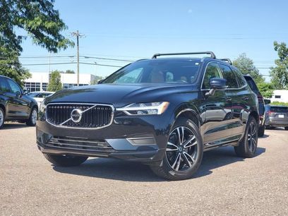 Used 2019 Volvo XC60 T6 Momentum w/ Multimedia Package