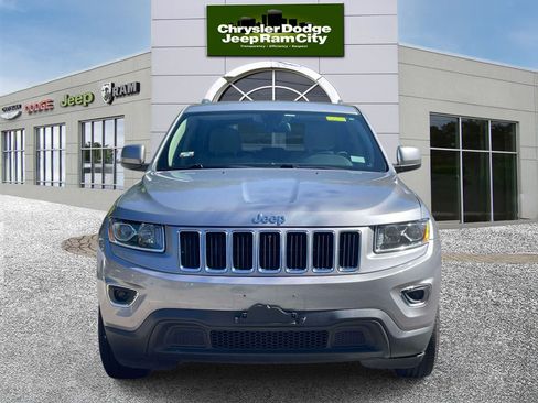 Used 2014 Jeep Grand Cherokee Laredo w/ Quick Order Package 23E AWD/4WD image 2