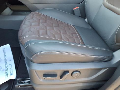 New 2026 Nissan Armada Platinum image 11