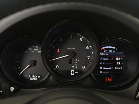 Certified 2022 Porsche Macan AWD/4WD image 36