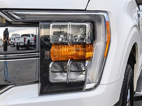 Used 2023 Ford F150 Lariat image 4