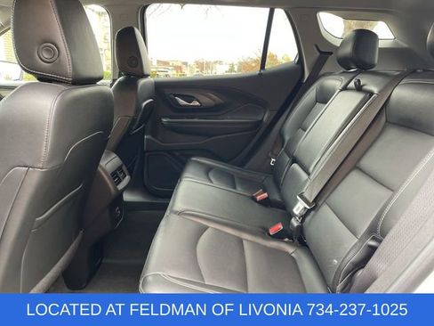 Used 2024 GMC Terrain SLT image 23
