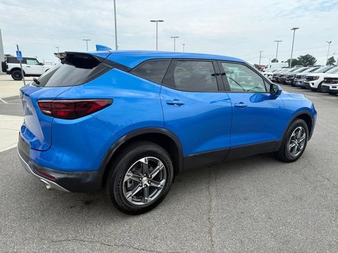 Used 2025 Chevrolet Blazer LT AWD/4WD image 4