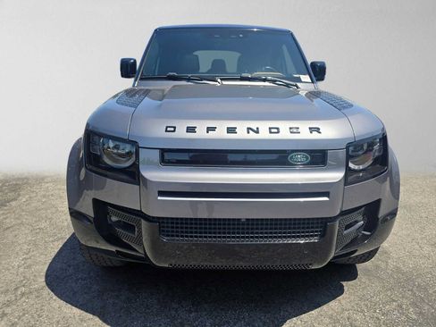 Used 2024 Land Rover Defender 110 X-Dynamic SE AWD/4WD image 8