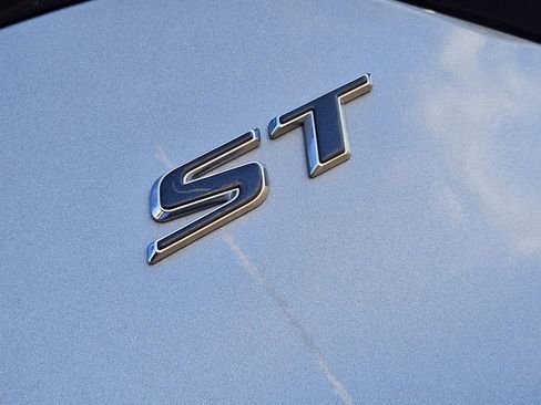 Used 2024 Buick Encore GX Sport Touring image 15