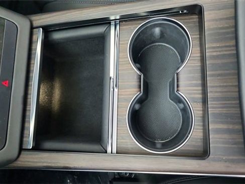 Used 2025 Tesla Model S image 43