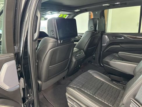 Used 2023 Cadillac Escalade Sport Platinum w/ LPO, ONYX Package AWD/4WD image 27