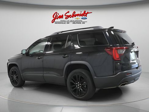 Used 2023 GMC Acadia SLE w/ Driver Convenience Package FWD image 3