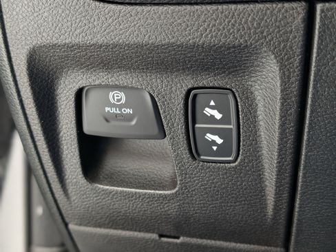 Used 2022 RAM 1500 Laramie image 32