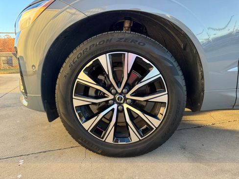 Certified 2024 Volvo XC60 B5 Plus w/ Climate Package image 27