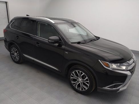 Used 2017 Mitsubishi Outlander GT image 11