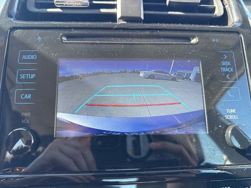 Used 2019 Toyota Prius XLE FWD image 14