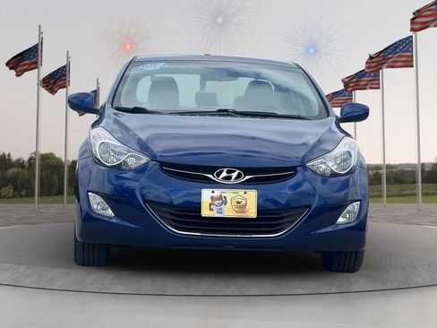Used 2013 Hyundai Elantra GLS w/ Preferred Pkg FWD image 2