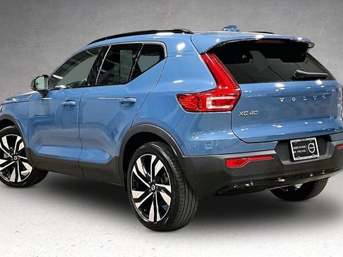 Certified 2023 Volvo XC40 B5 Plus w/ Protection Package Premier AWD/4WD image 4
