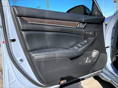 Used 2021 Honda Accord Touring image 21