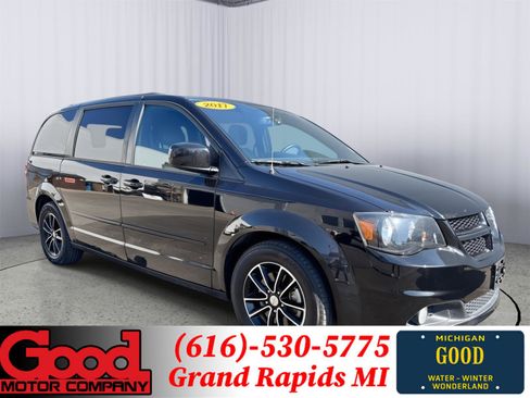 Used 2017 Dodge Grand Caravan GT FWD image 1