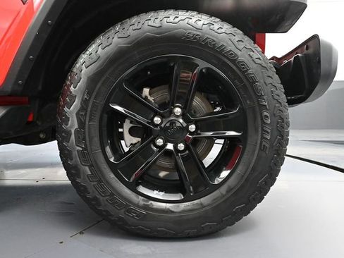 Used 2021 Jeep Wrangler Unlimited Sahara image 19