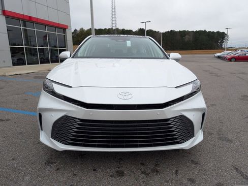 New 2026 Toyota Camry XLE image 8