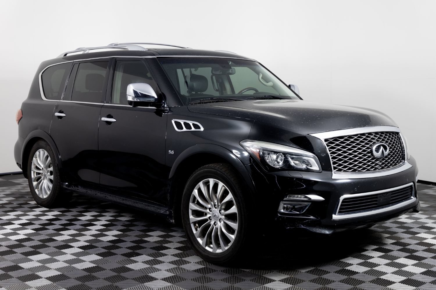 Used 2016 INFINITI QX80 4WD w/ Deluxe Technology Package image 10
