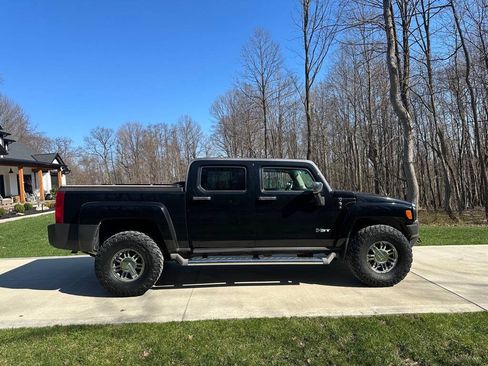 Used 2009 HUMMER H3T Alpha AWD/4WD image 3